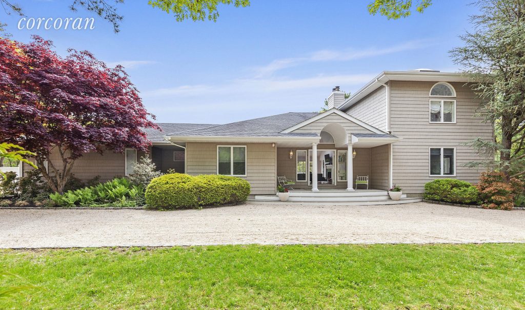 4 Honeysuckle Lane, East Quogue. 