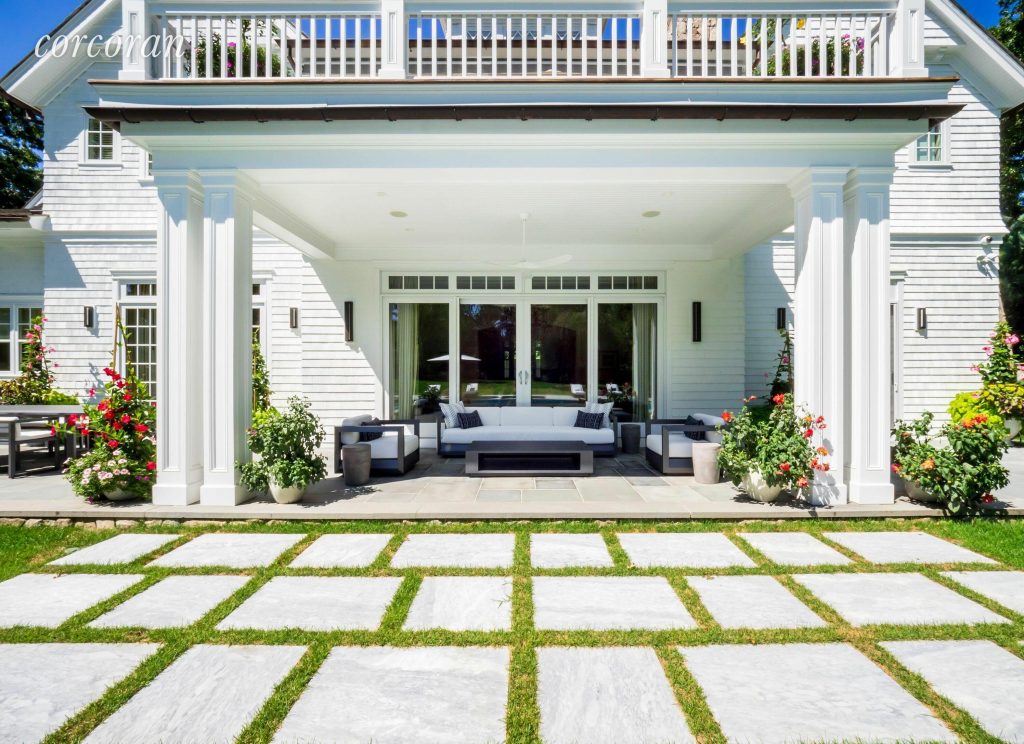 42 East Woods Path, Sagaponack.