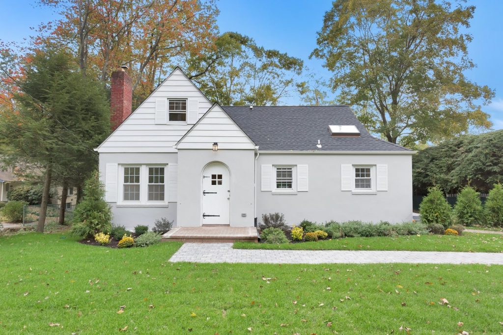 470 Saw Mill River Road, Millwood
