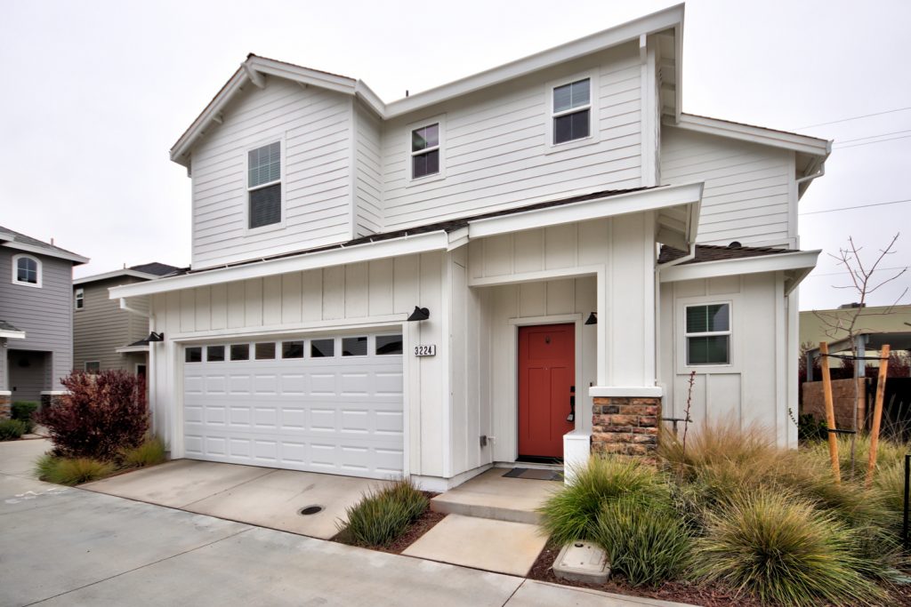 3224 Luscutoff Ct.